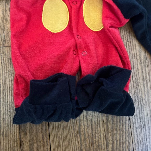 LIKE NEW DISNEY MICKEY MOUSE COSTUME DRESS UP HALLOWEEN EARS HOOD 12 18 months - Picture 6 of 7
